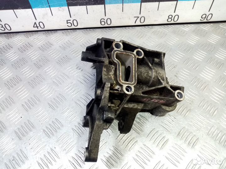 Б/У Кронштейн гидроусилителя#002