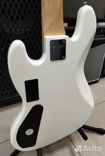 Бас-гитара Fender Squier Deluxe V Jazz Bass