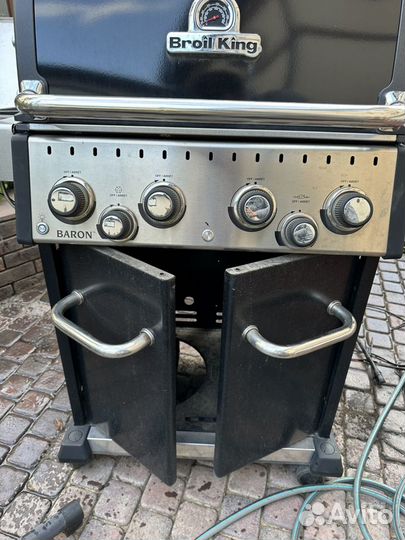 Газовый гриль Broil King Baron 490