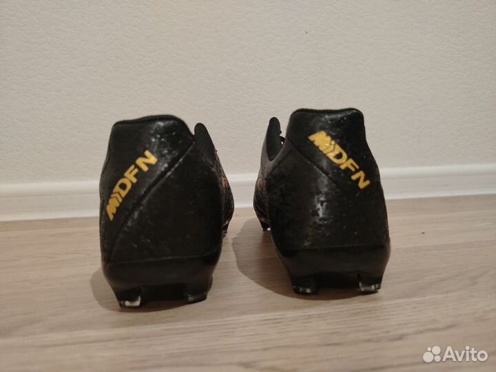 Футбольные бутсы 40 размер