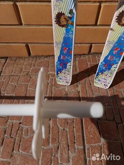 Детские лыжи с палками