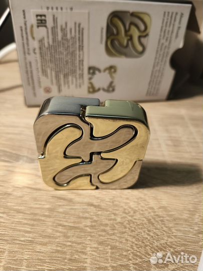 Головоломка huzzle