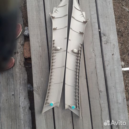 Продам передние салоные стойки на тойота королла