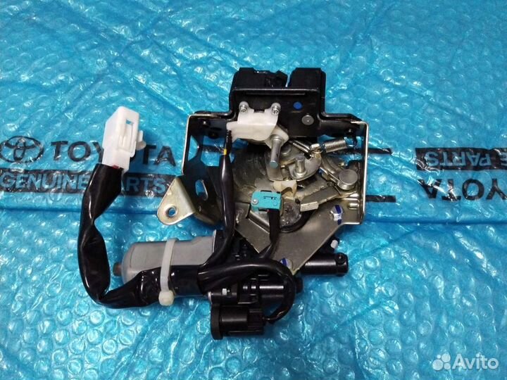 Замок багажника Rav4 (4) дорестаил Новый Оригинал