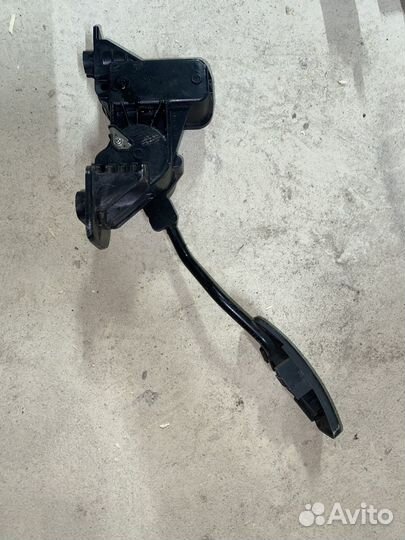 Педаль газа Mitsubishi Colt 2003