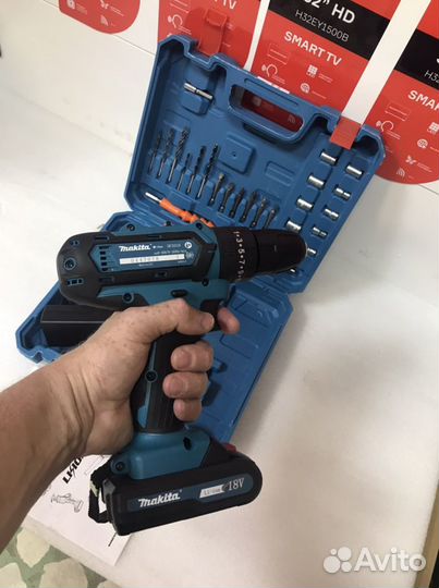 Шуруповерт makita 18v новый в кейсе