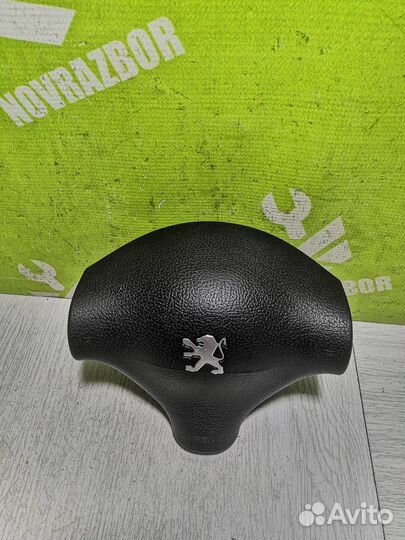 Подушка безопасности в руль Пежо 206