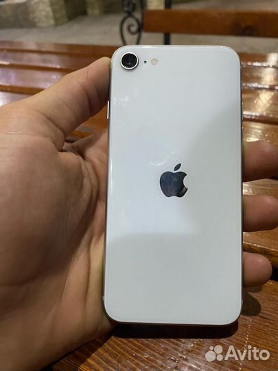 iPhone SE (2020), 128 ГБ