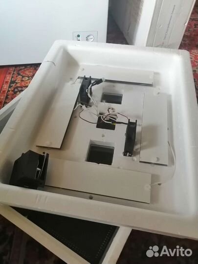 Инкубатор для яиц автоматический