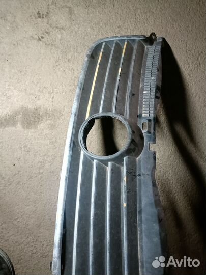 Решетка радиатора passat b5+