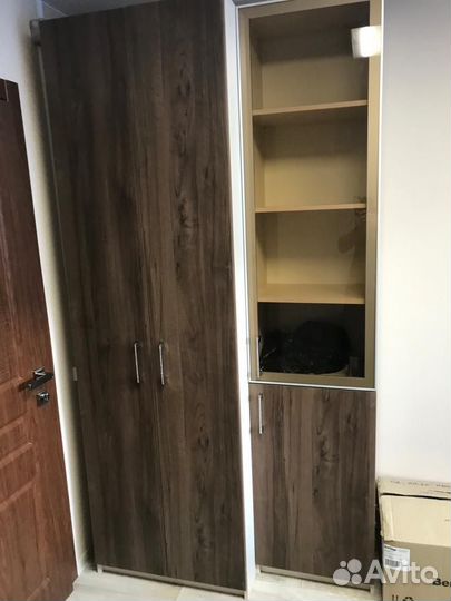 Офисный стол и шкаф