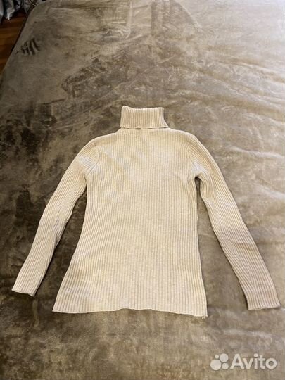 Свитер водолазка женская 40 р