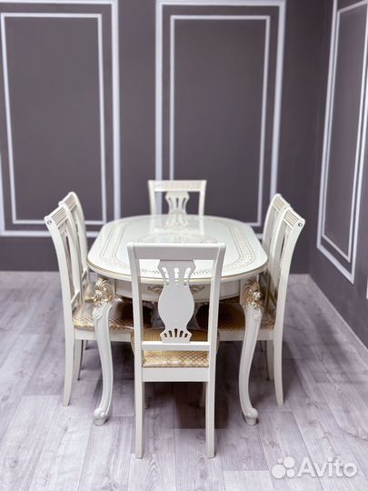 Стул / В наличии стулья