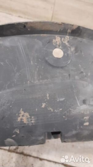 Подкрылок передний левый Renault Sandero 1 С 2009