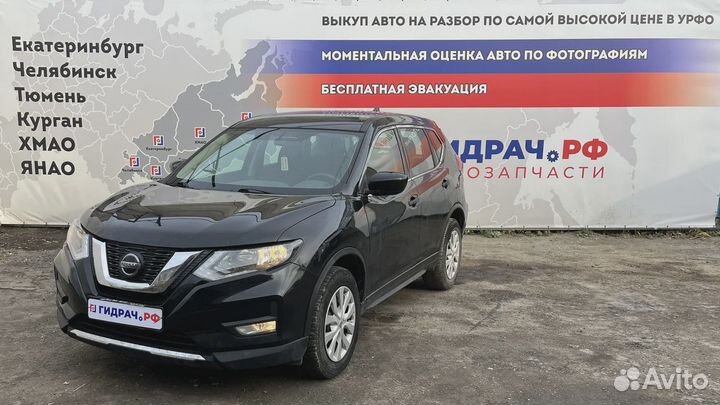 Кулак поворотный передний левый Nissan Roque (T32) 40015-4BA0A