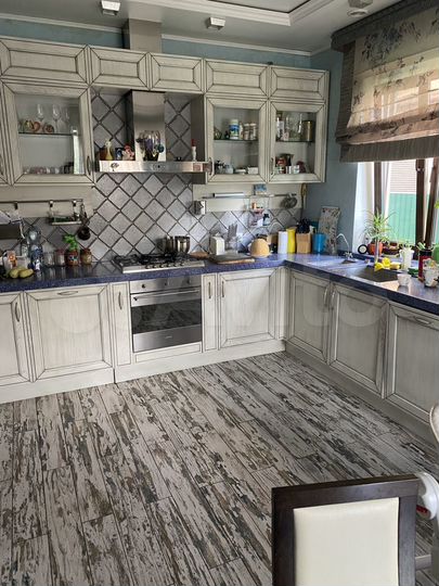 Коттедж 400 м² на участке 9,8 сот.