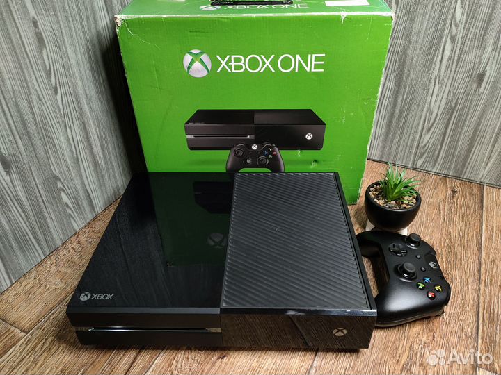 Xbox One 500гб+геймпад+400игр