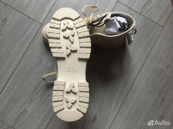 Кожаные ботинки Zara