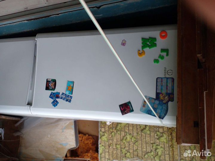 Холодильник indesit