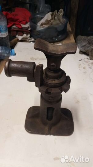 Домкрат 2 тонны