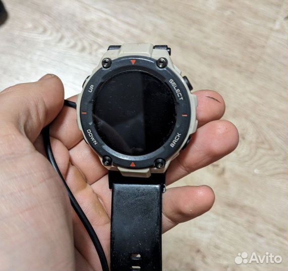 Защищенные смарт часы Amazfit t-rex
