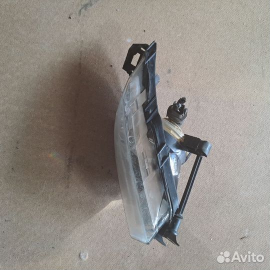 Противотуманная фара Opel Insignia 1