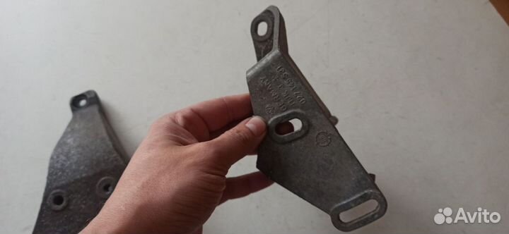 Авто крепеж насоса гура