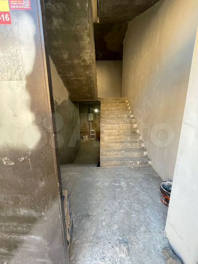 4-к. квартира, 90 м², 1/6 эт.