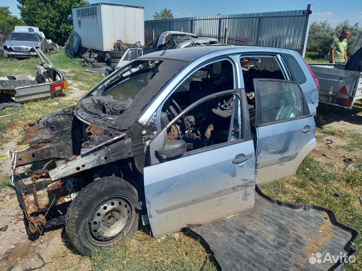 Двери ford fiesta 2006 год