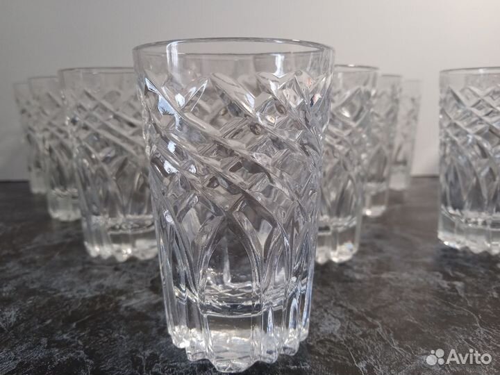 Хрустальные рюмки