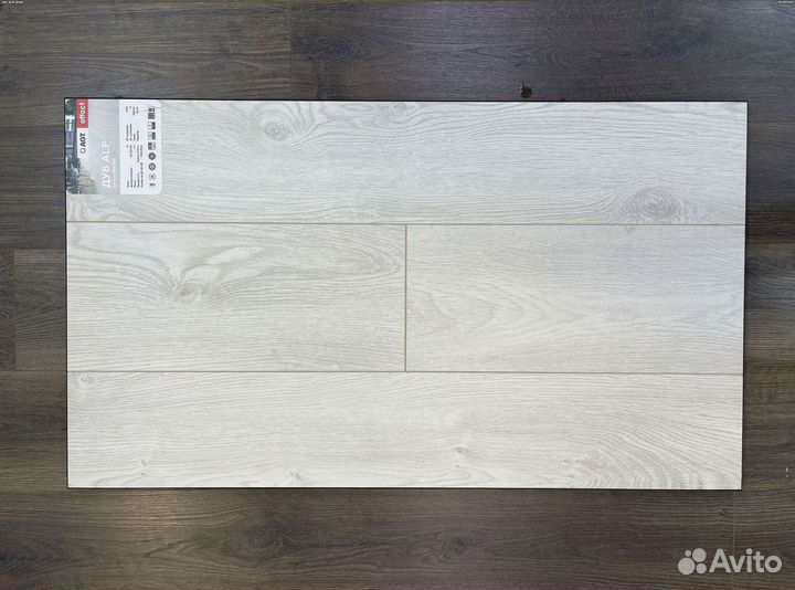 Ламинат дуб