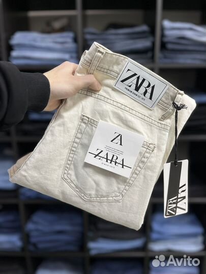 Джинсы Zara бананы белые