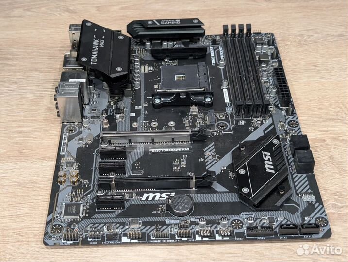 Материнская плата MSI B450 Tomahawk Max