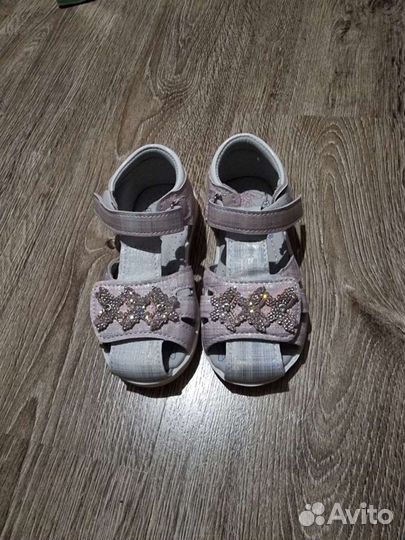 Сандали totto