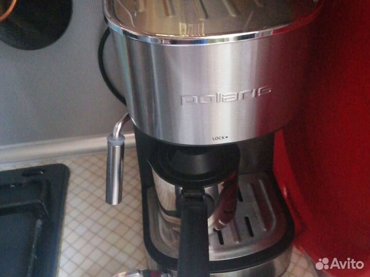 Кофеварка рожковая новая, Polaris PCM 4008 AL