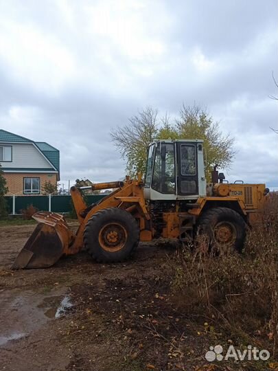 Экскаватор. Дома на слом. Фронтальный погрузчик