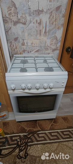 Газовая плита бу Делюкс с электроподжигом