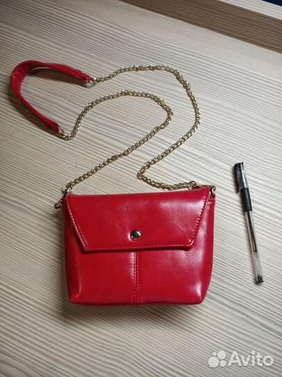 Сумочка красная новая кожа