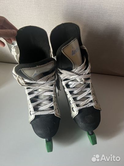 Коньки хоккейные