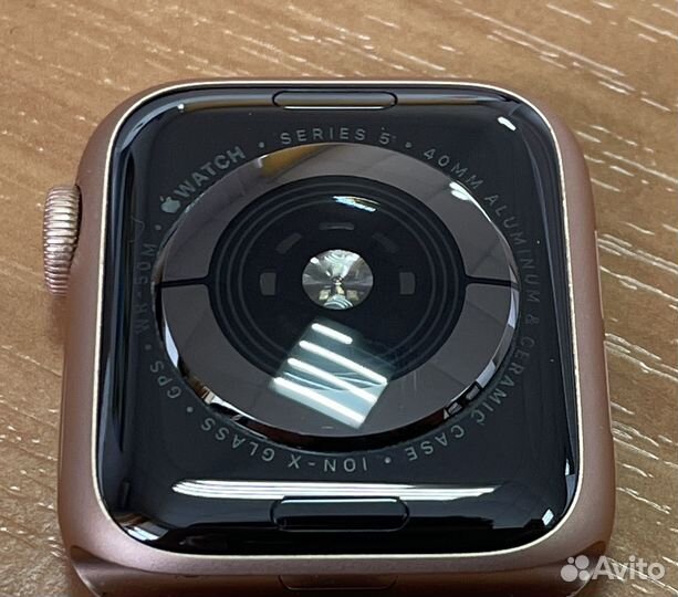 Apple Watch Series 5 40mm Gold
