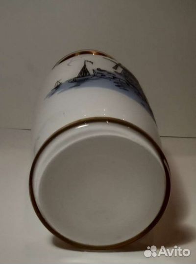 Ваза молочное стекло Чехия