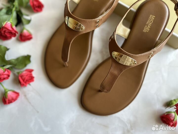 Сандалии Michael Kors Logo Plate Leather Sandal