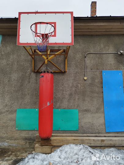 Футбольные ворота, баскетбольноекольцо, мешок