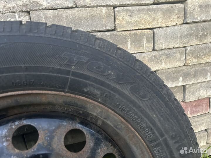 Toyo Observe Garit GIZ 195/65 R15 91Q