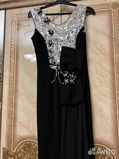 Вечернее платье
