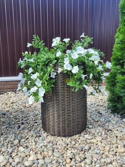Кашпо из полиротанга