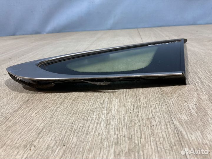 Форточка задняя правая Nissan Almera G15