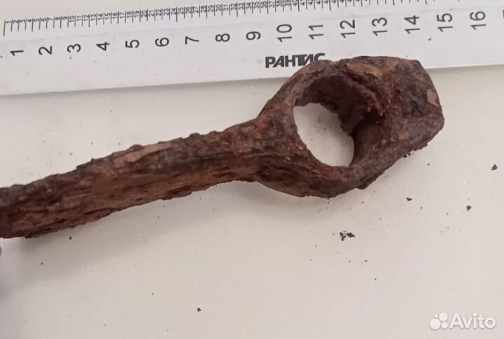 Топор старинный