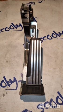 Педаль газа Nissan Fuga Y50 VQ25DE 2006