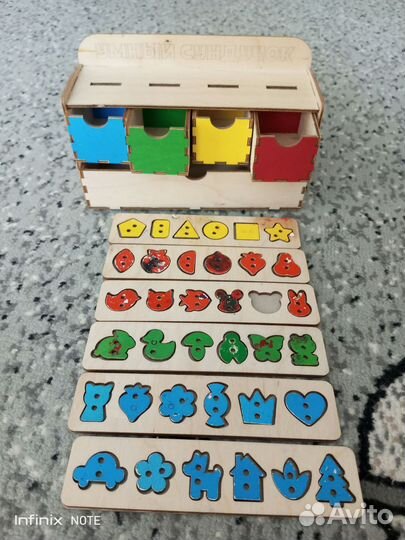 Развивающий кубик сортер